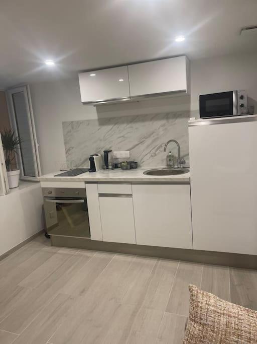 Grand Studio Neuf A 50 M Du Port Saint-Tropez Exterior foto
